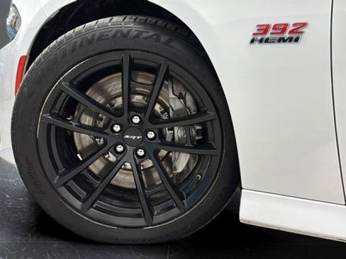 Used 2022 Dodge Charger Scat Pack w/ Dynamics Package RWD image 34