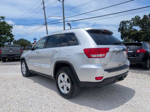Used 2011 Jeep Grand Cherokee Laredo image 7