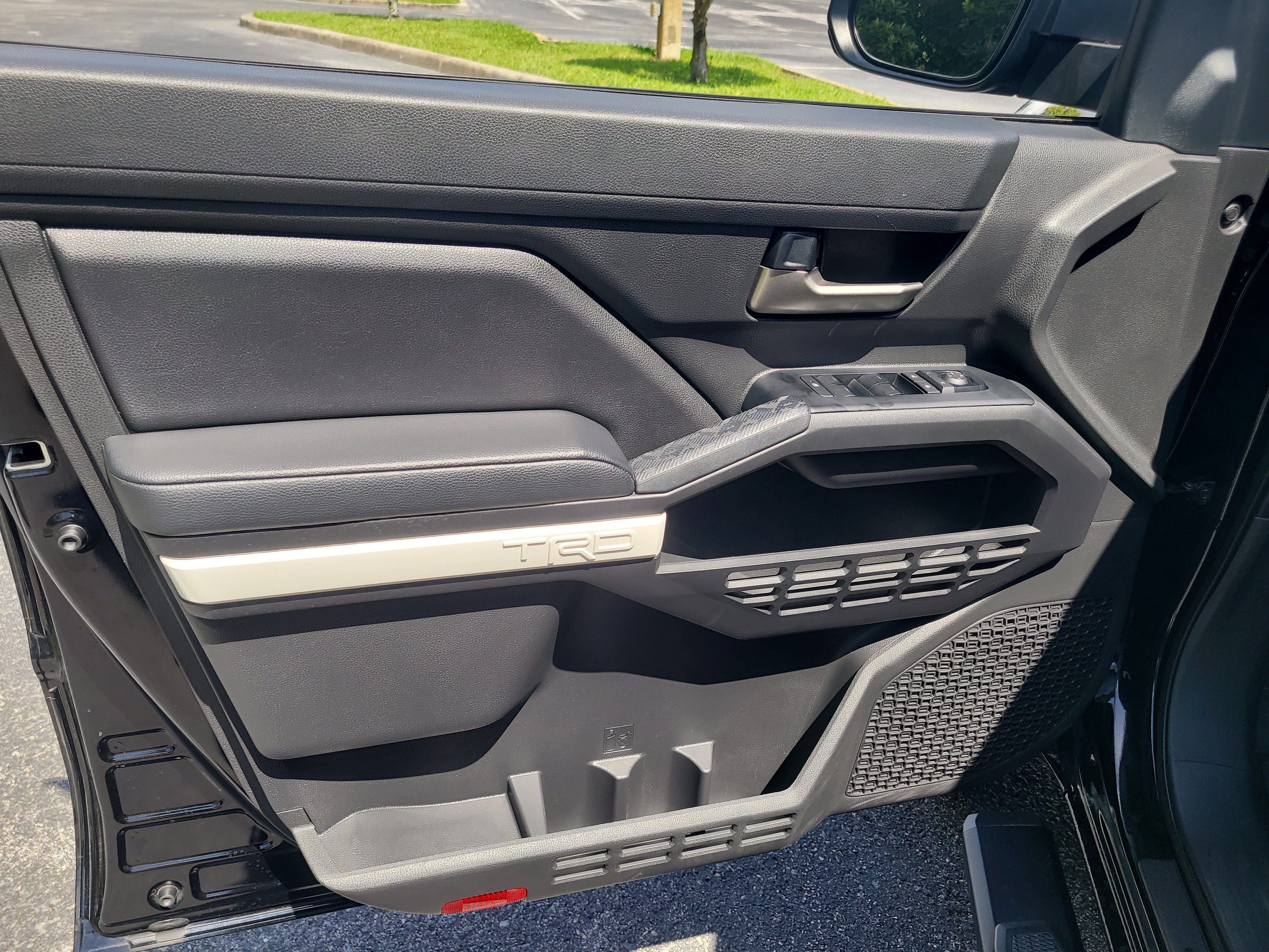 Certified 2024 Toyota Tacoma TRD Sport RWD image 18
