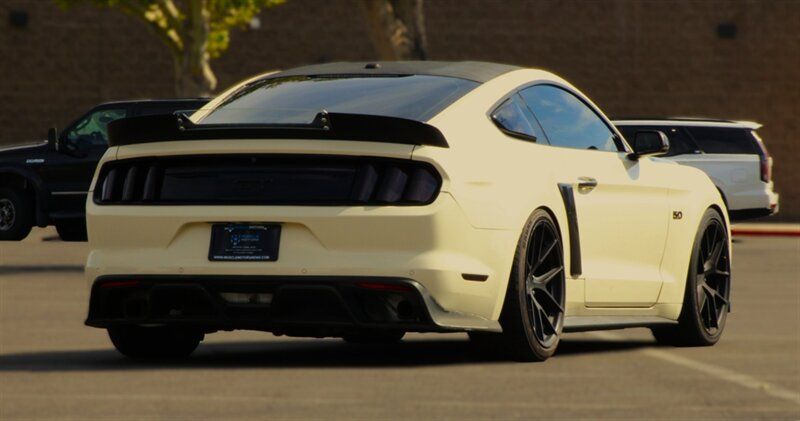 Used 2017 Ford Mustang GT Premium w/ GT Performance Package RWD image 9