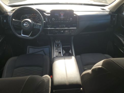 Certified 2024 Nissan Pathfinder SV image 14