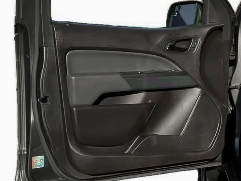 Used 2016 Chevrolet Colorado Z71 image 14