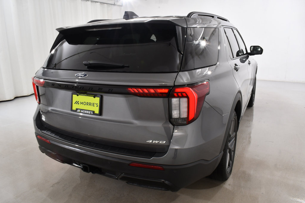 Used 2026 Ford Explorer ST-Line w/ ST-Line Street Pack AWD/4WD image 12