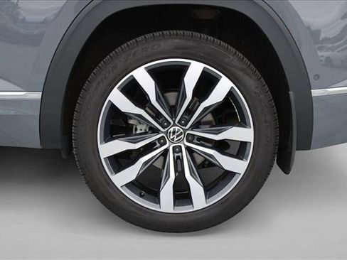Used 2022 Volkswagen Atlas Cross Sport SEL Premium R-Line AWD/4WD image 18