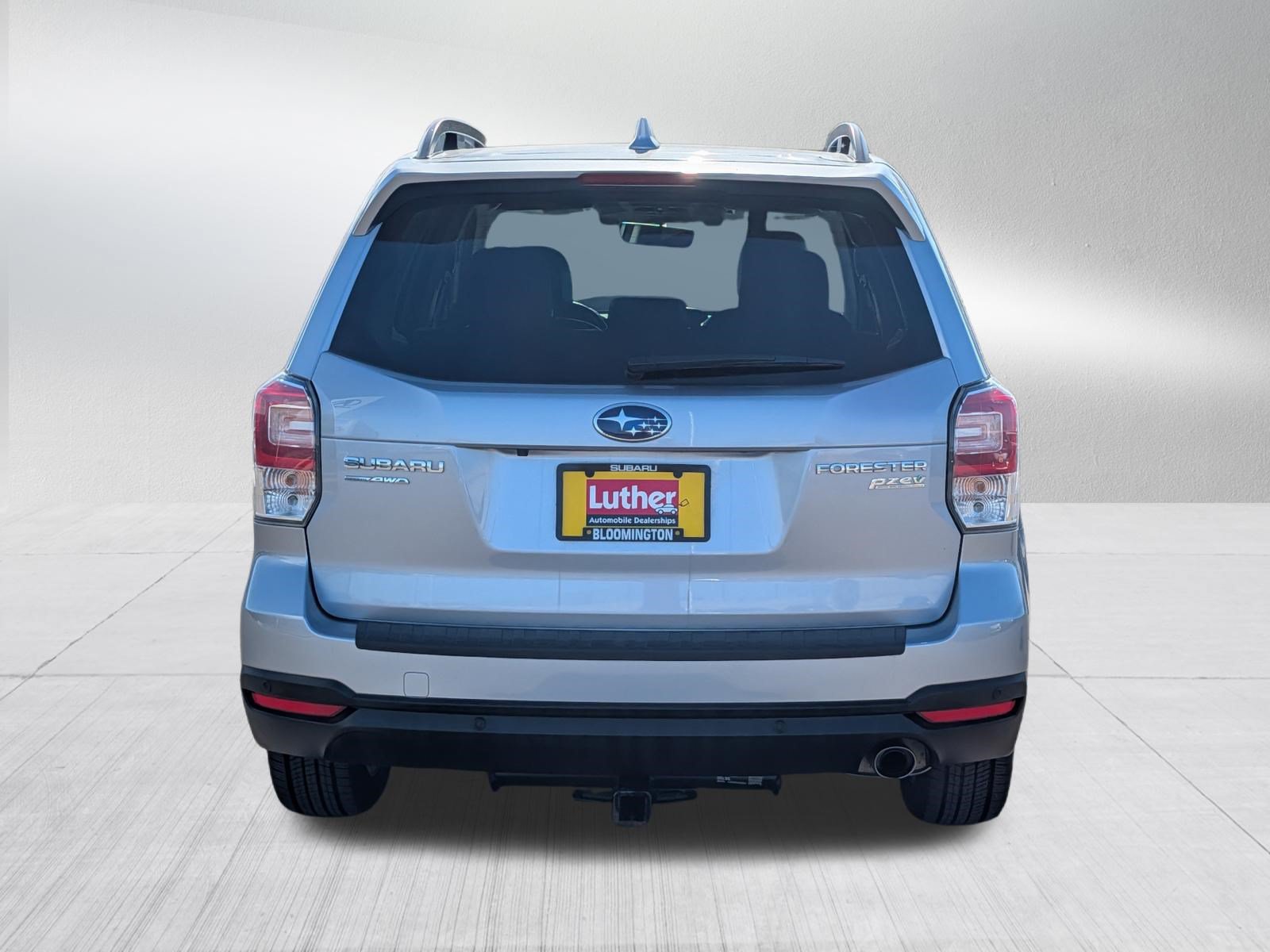Used 2017 Subaru Forester 2.5i Touring AWD/4WD image 6