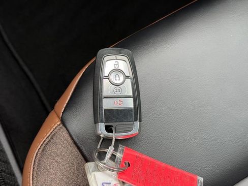 Certified 2025 Ford Bronco Sport Outer Banks w/ Outer Banks Tech Package+ AWD/4WD image 10