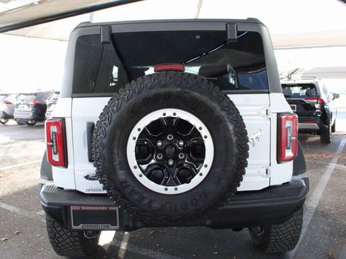 Used 2023 Ford Bronco Badlands w/ Sasquatch Package image 14