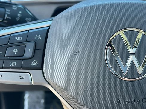New 2026 Volkswagen Tiguan SE AWD/4WD image 19