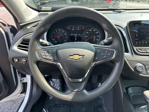 Used 2023 Chevrolet Malibu LS FWD image 21