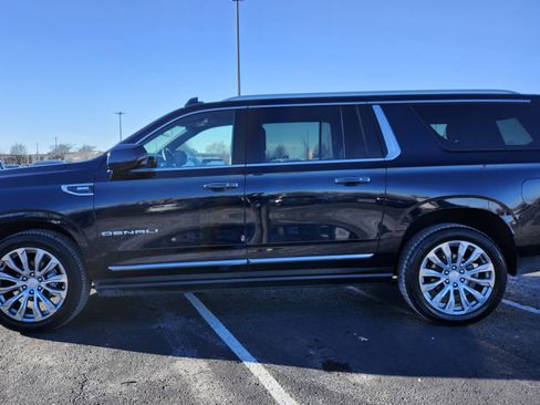 Used 2023 GMC Yukon XL Denali image 16