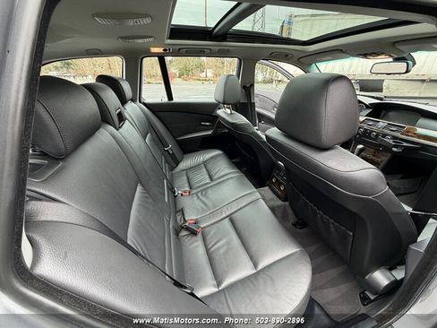 Used 2007 BMW 530xi Wagon image 12