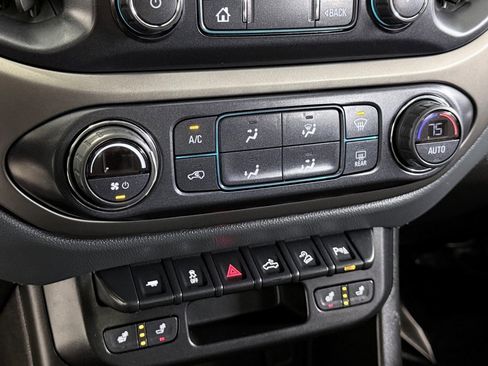 Used 2022 Chevrolet Colorado Z71 image 28