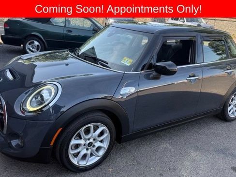 Used 2021 MINI Cooper S FWD image 1
