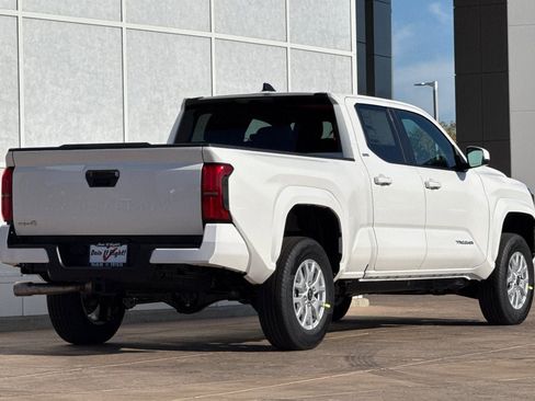 New 2026 Toyota Tacoma SR5 image 4