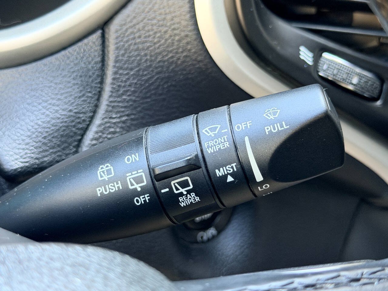 Used 2017 Jeep Cherokee Trailhawk w/ Comfort/Convenience Group AWD/4WD image 37