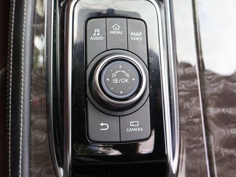 Used 2023 Nissan Armada Platinum w/ Captain's Chairs Package RWD image 32