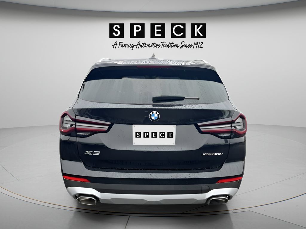 Used 2022 BMW X3 xDrive30i w/ Convenience Package AWD/4WD image 4