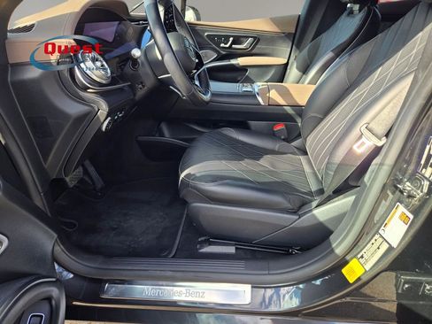 Used 2023 Mercedes-Benz EQS 580 4MATIC Sedan w/ Exclusive Trim Package image 37