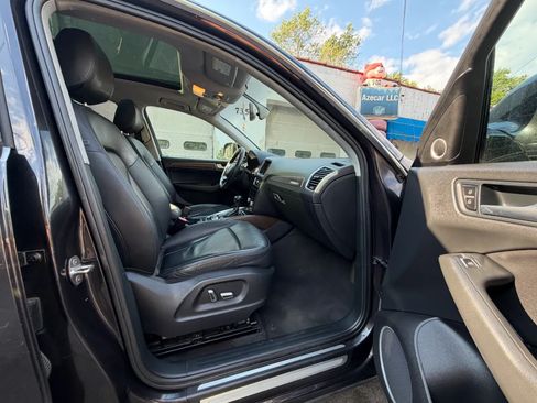 Used 2017 Audi Q5 2.0T Premium Plus w/ Technology Package AWD/4WD image 34