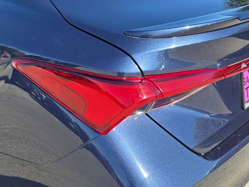 Certified 2019 Toyota Avalon Limited image 34