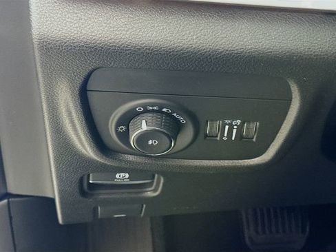 New 2025 Jeep Grand Cherokee L Limited image 10