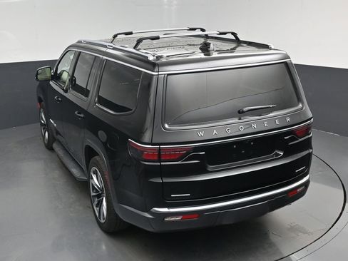Used 2022 Jeep Wagoneer Series II w/ Premium Group I AWD/4WD image 23