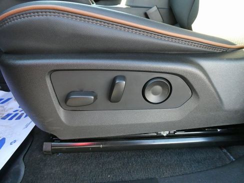 Certified 2024 GMC Canyon AT4 image 23