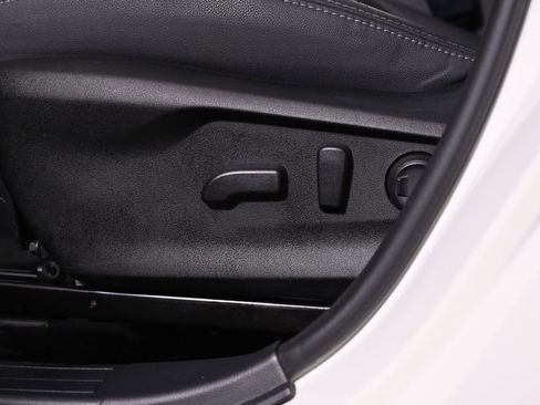 Used 2021 Subaru Forester Premium AWD/4WD image 27
