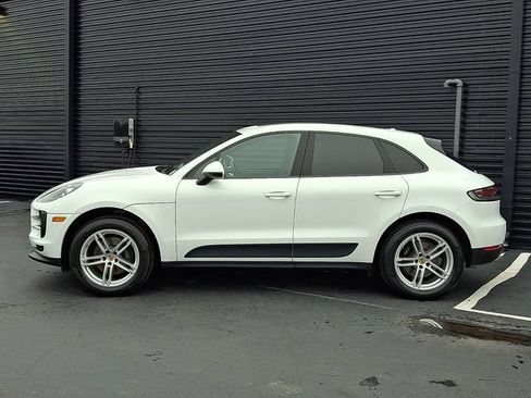 Certified 2020 Porsche Macan AWD/4WD image 2