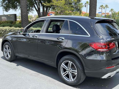 Used 2020 Mercedes-Benz GLC 300 4MATIC w/ Premium Package image 50