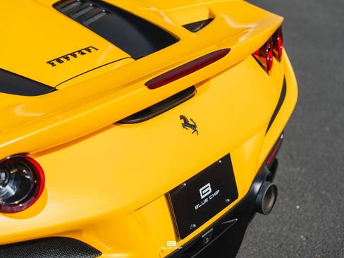 Used 2021 Ferrari F8 Tributo RWD image 17