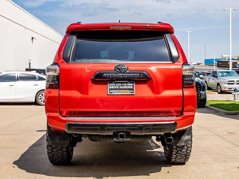 Used 2023 Toyota 4Runner TRD Off-Road Premium AWD/4WD image 6