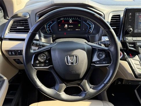 Used 2023 Honda Odyssey Touring image 13