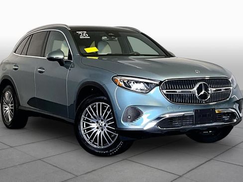 Used 2026 Mercedes-Benz GLC 300 4MATIC image 3
