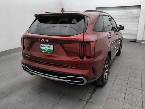 Used 2023 Kia Sorento S FWD image 9