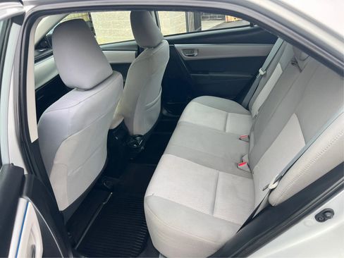 Used 2015 Toyota Corolla LE FWD image 11