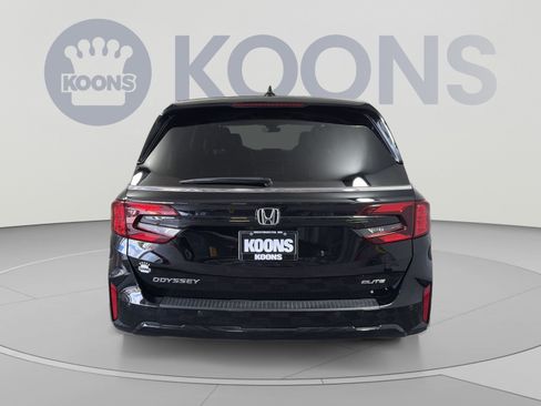Used 2026 Honda Odyssey Elite image 5