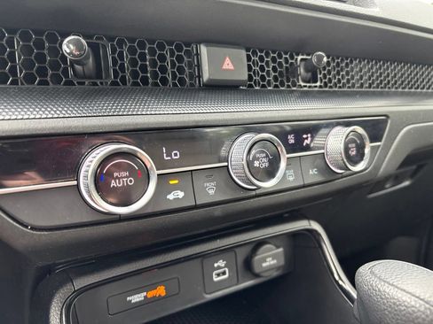 Used 2023 Honda CR-V LX image 27