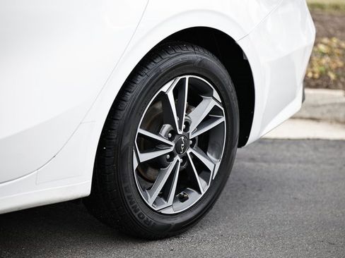 Used 2024 Kia Forte LXS image 5