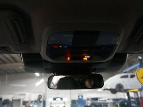 Used 2024 Subaru Crosstrek 2.0i Premium image 32