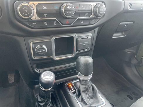 Used 2023 Jeep Wrangler Unlimited Sport AWD/4WD image 28