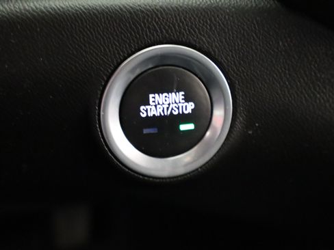 Used 2024 GMC Terrain SLT image 32