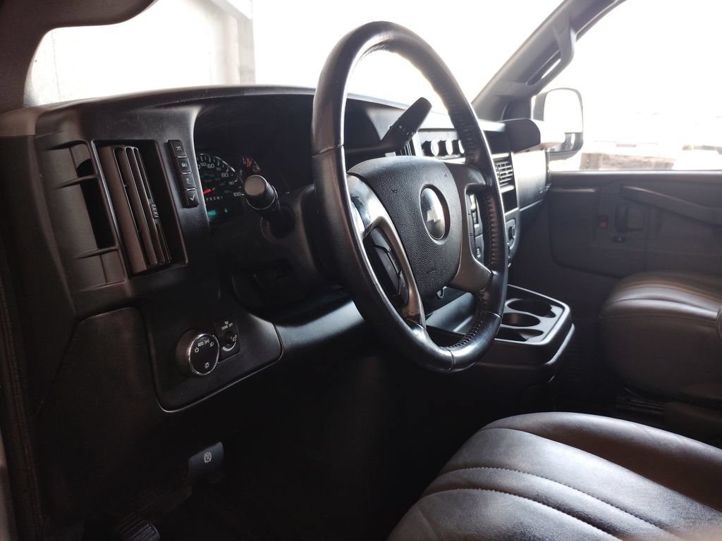 Used 2017 Chevrolet Express 2500 LS RWD image 23