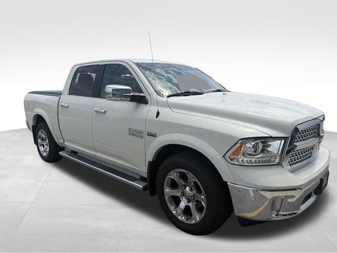 Used 2017 RAM 1500 Laramie w/ Convenience Group AWD/4WD image 15