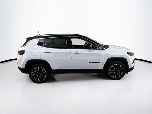 Used 2022 Jeep Compass Limited AWD/4WD image 4