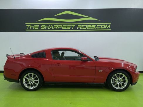 Used 2010 Ford Mustang GT Premium image 11