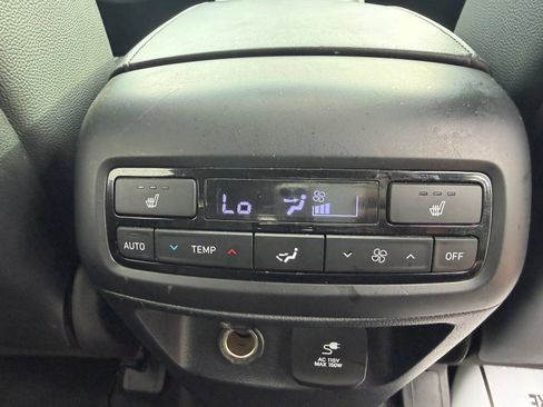 Used 2022 Hyundai Palisade SEL w/ Premium Package FWD image 15