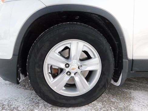 Used 2016 Chevrolet Trax LT w/ LT Convenience Package image 10