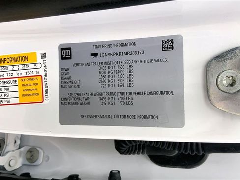 Used 2021 Chevrolet Tahoe Z71 w/ Rear Media and Nav Package image 34