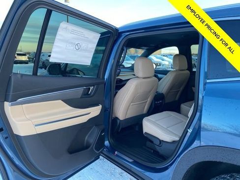 New 2025 Buick Enclave Preferred w/ LPO, Floor Liner Package image 32